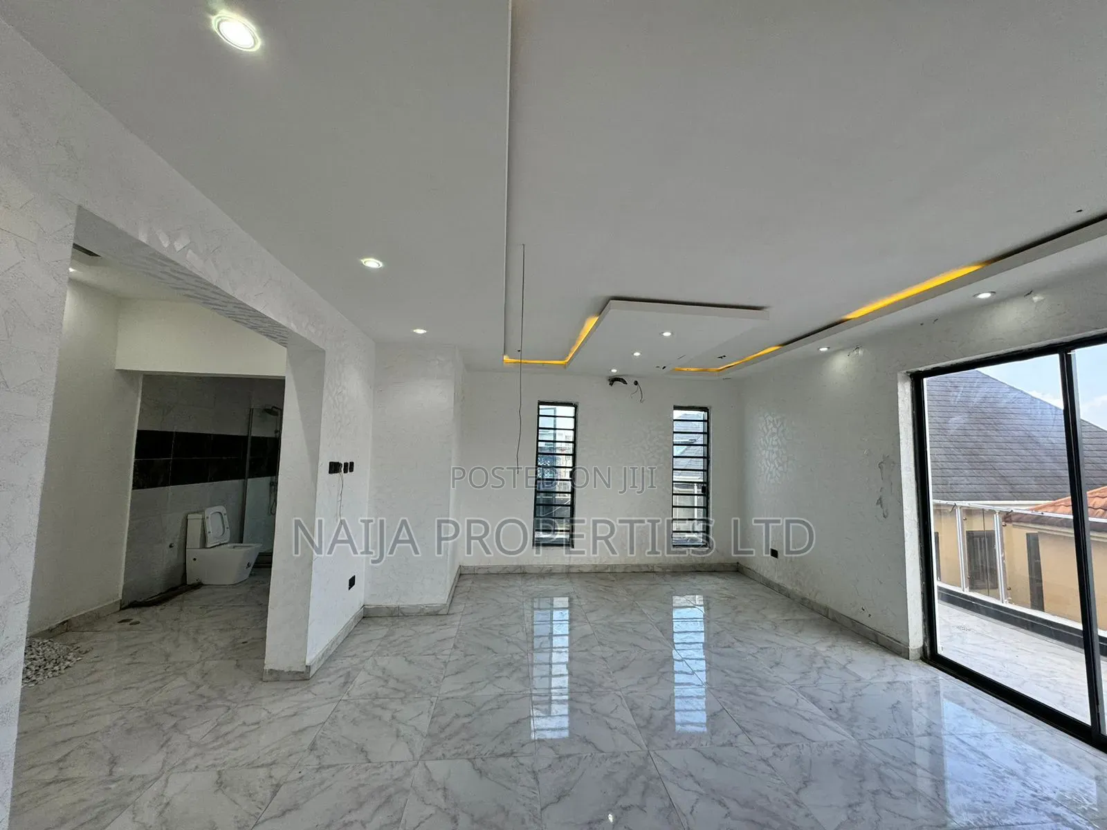 5bdrm Duplex in Victory Park Estate, Lekki for sale