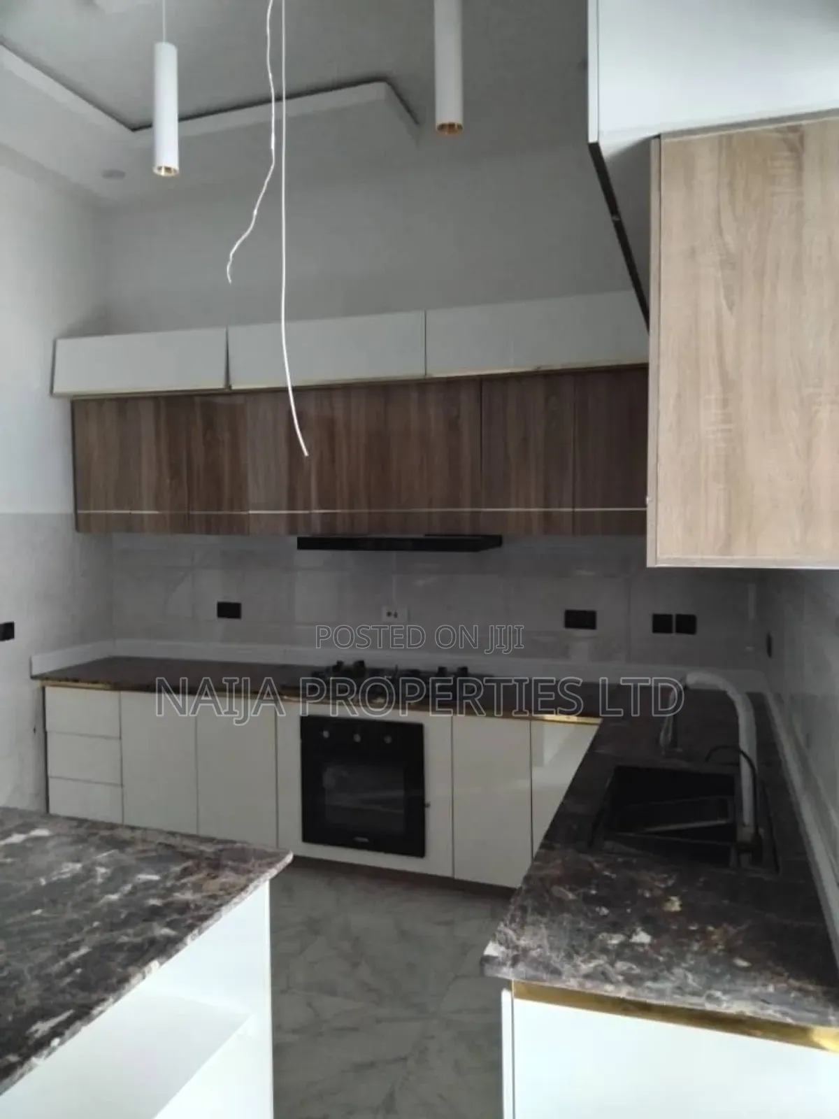 5bdrm Duplex in Victory Park Estate, Lekki for sale