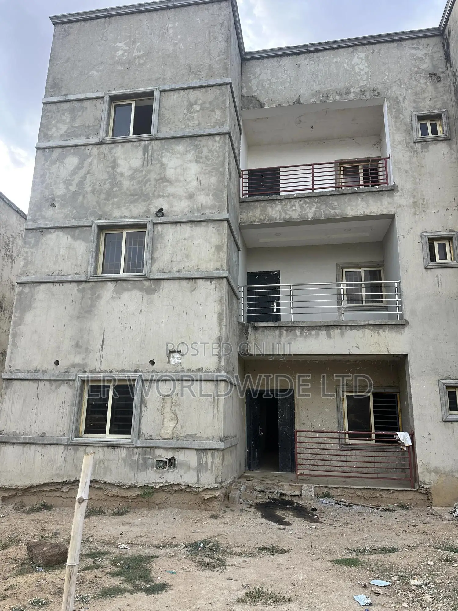 2bdrm Block of Flats in Idu for sale