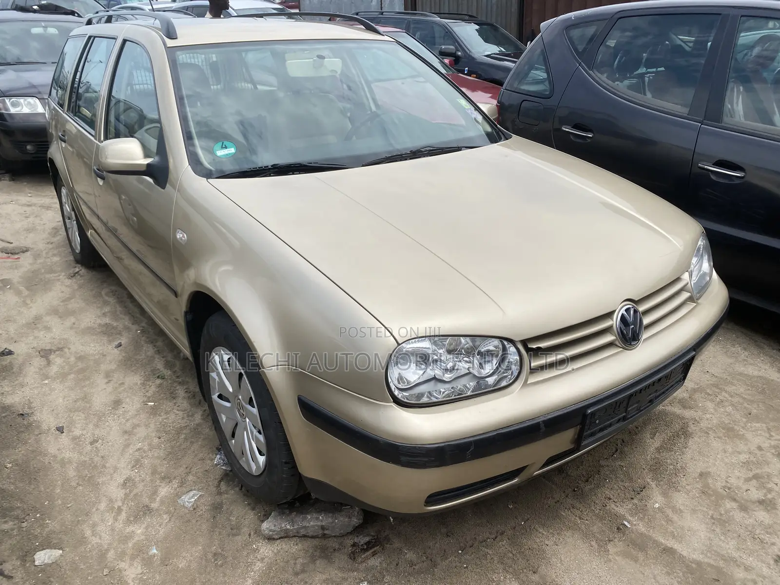 Volkswagen Golf 1.6 2001 Gold