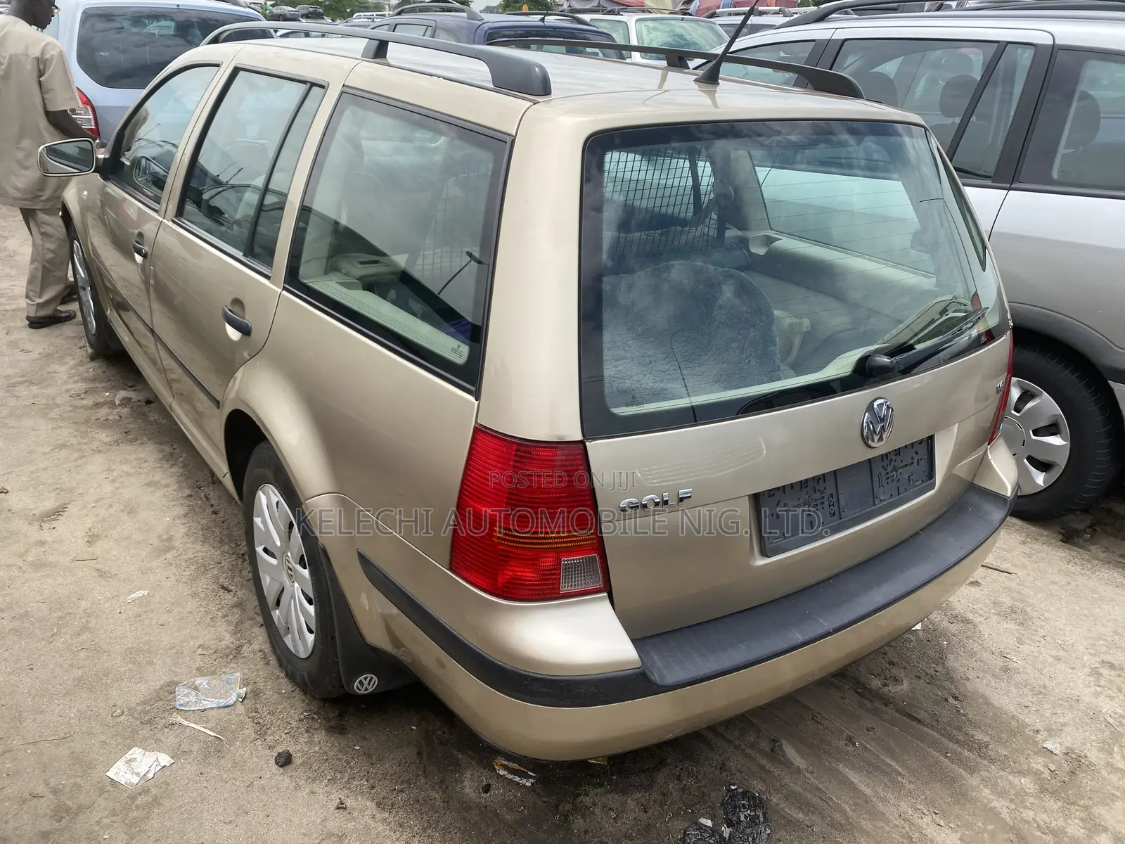 Volkswagen Golf 1.6 2001 Gold