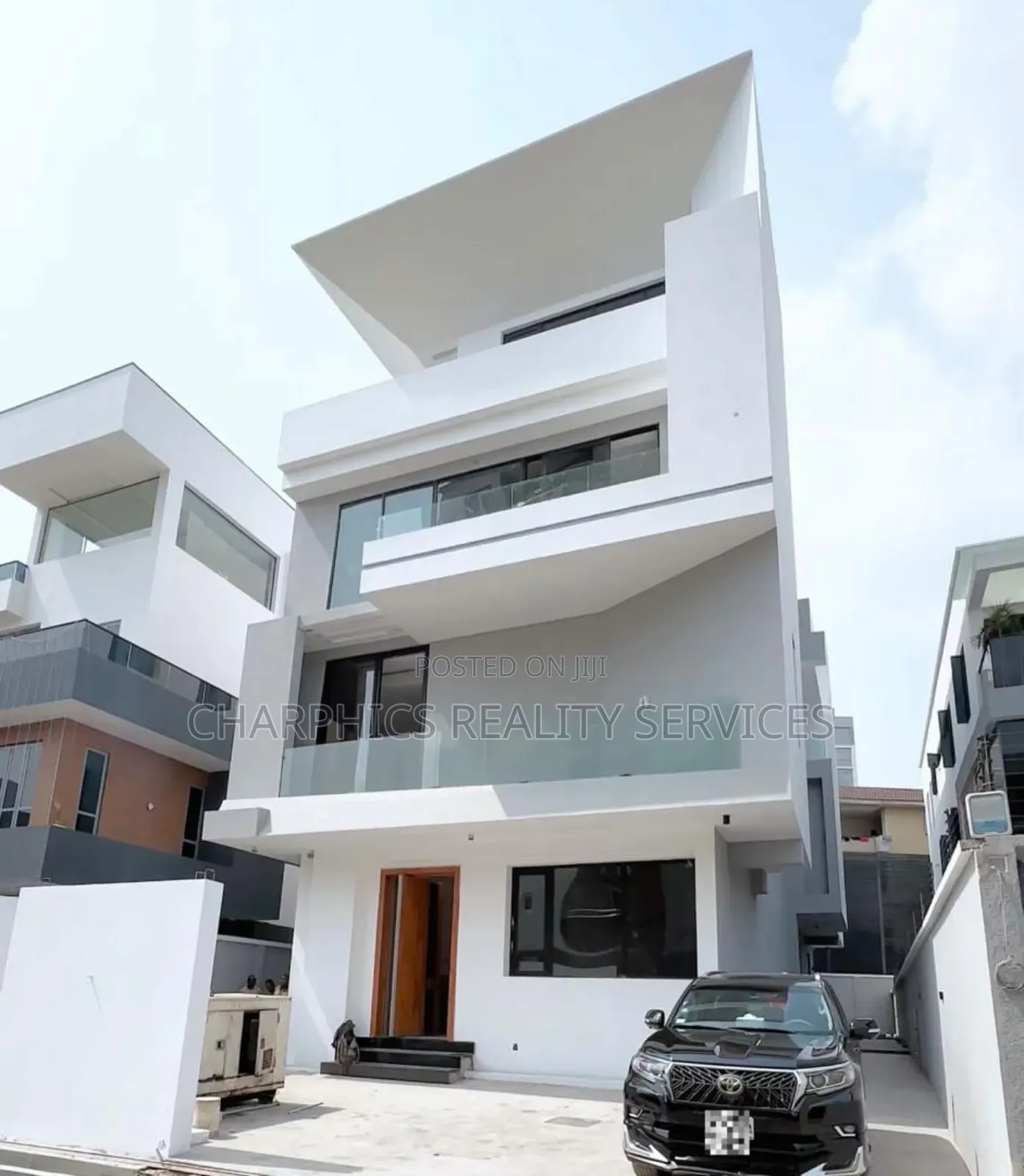 5bdrm Duplex in Bourdillon for sale