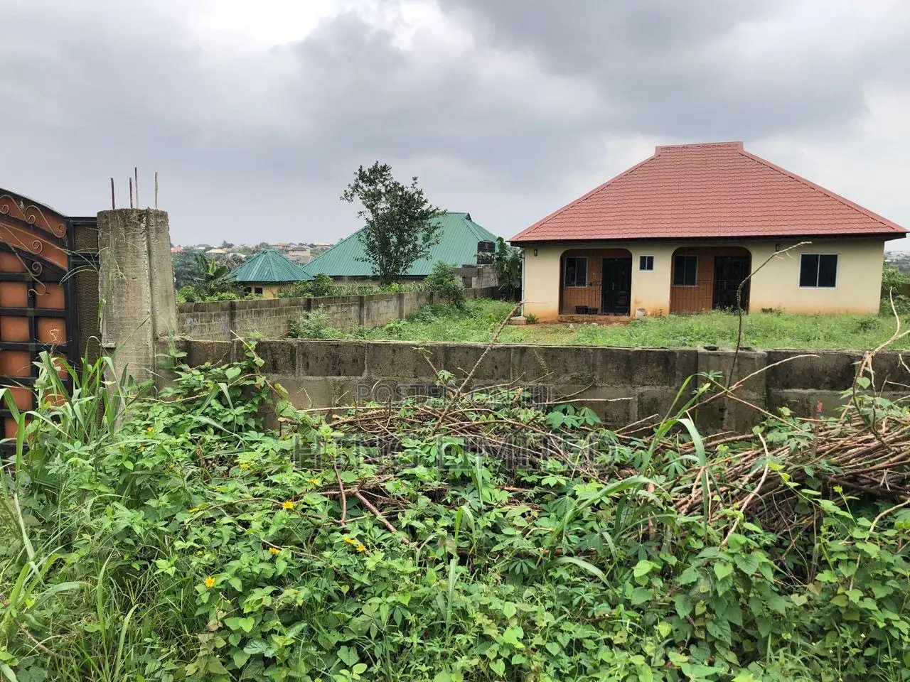 2bdrm Bungalow in Maya, Adamo for sale