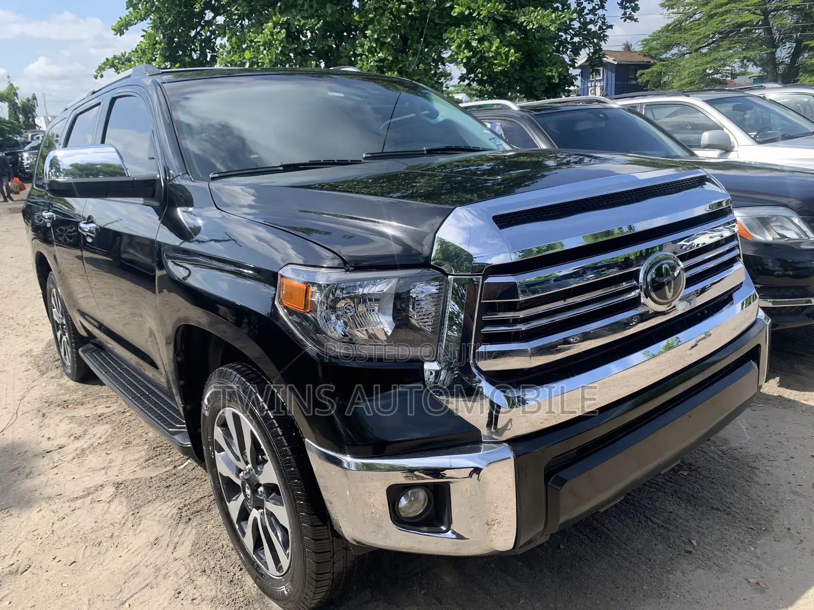 Toyota Sequoia Platinum 4x4 2018 Black