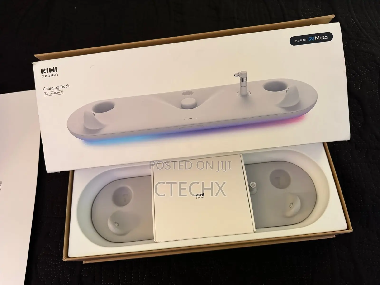 Kiwi Design RGB Charging Dock for Meta Oculus Quest 2