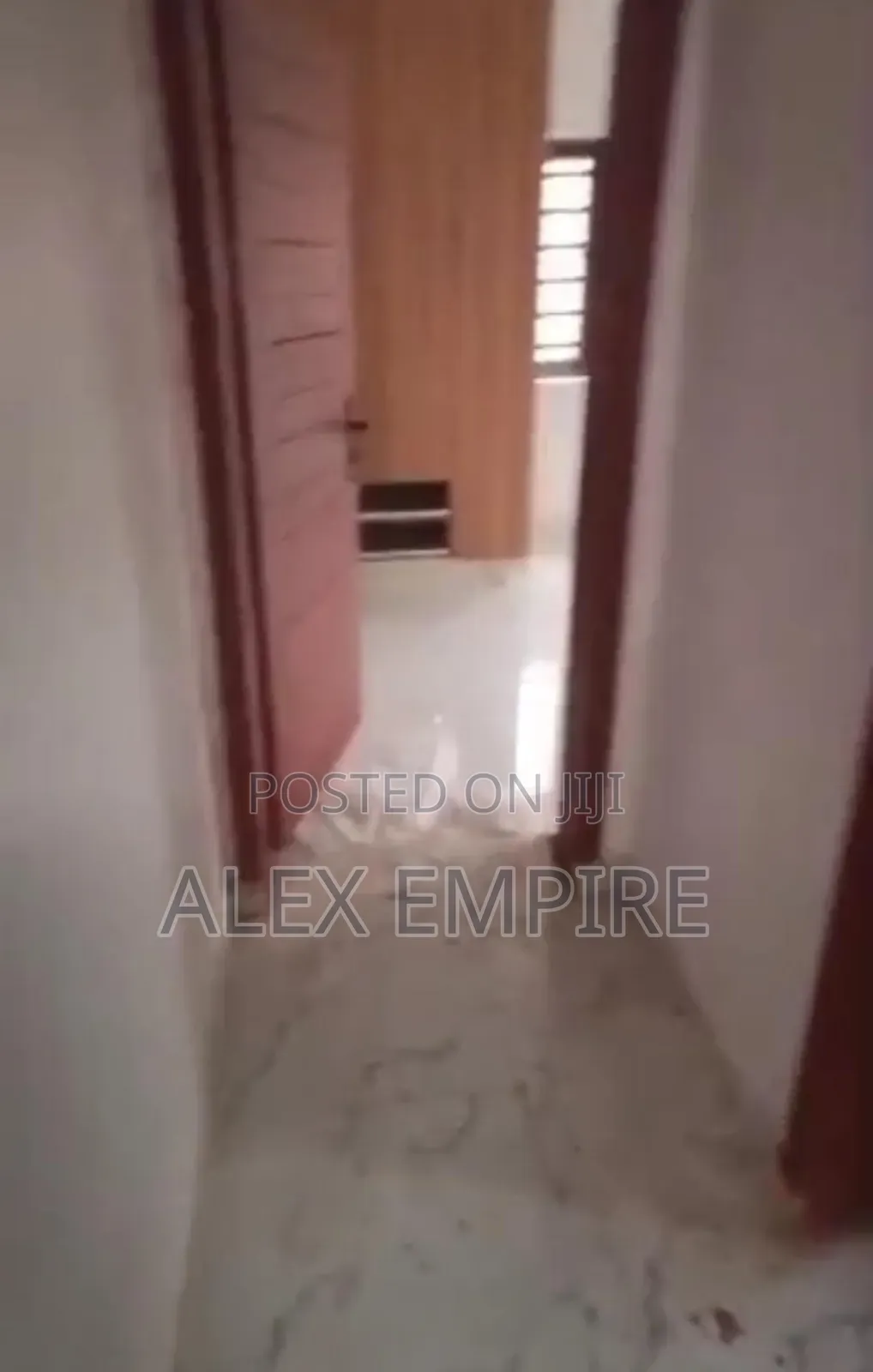 Mini Flat in Ago Palace for rent