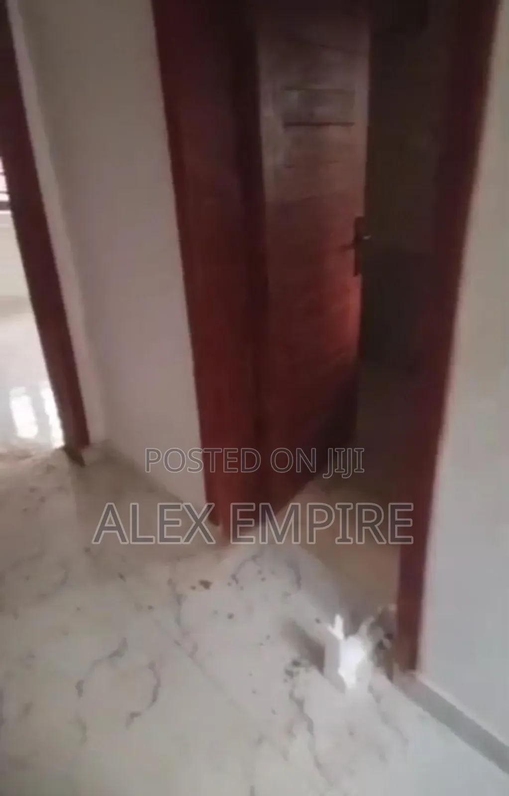 Mini Flat in Ago Palace for rent