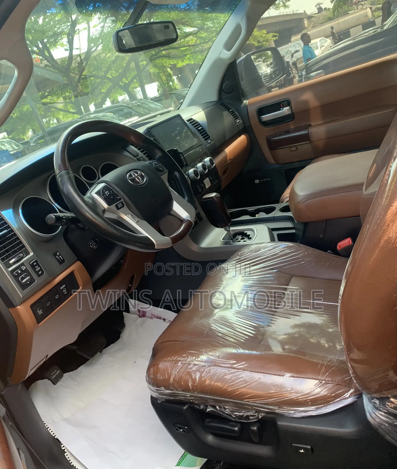 Toyota Sequoia Platinum 4x4 2018 Black