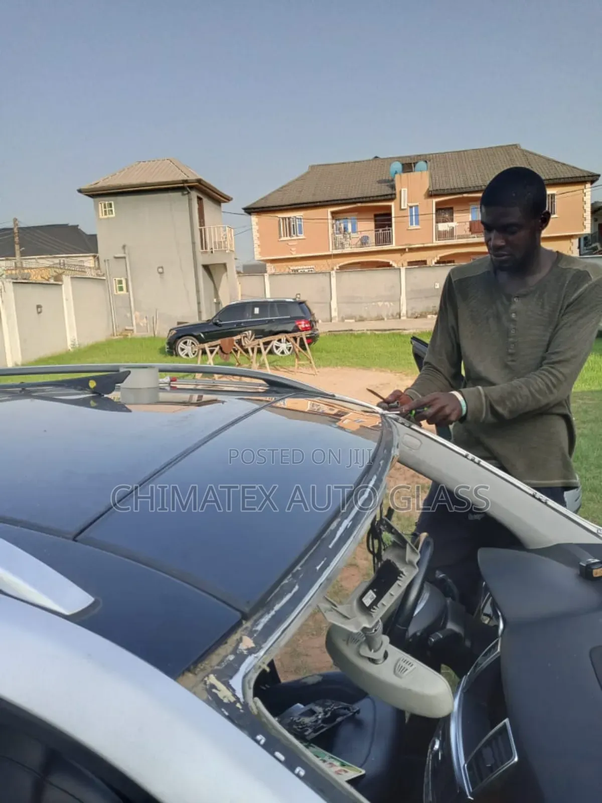 We Deliver and Install Glk350 Pano Roof Glass