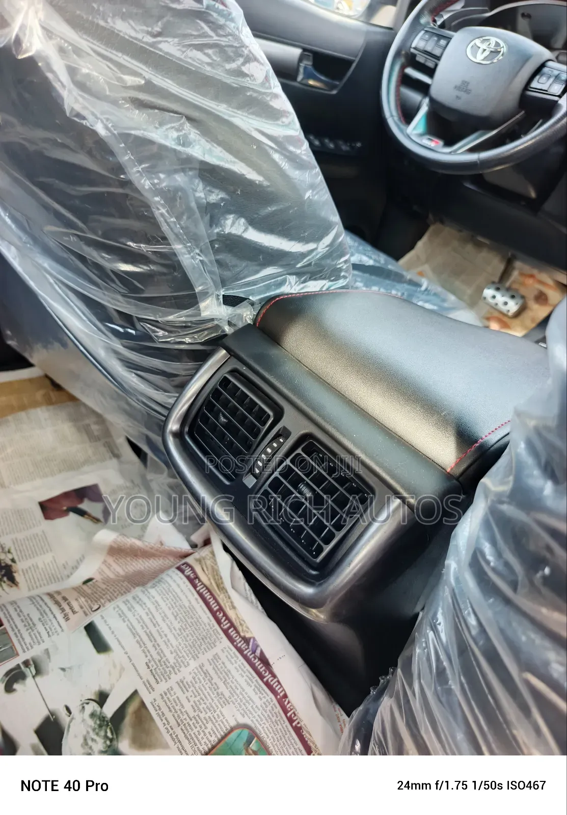 New Toyota Hilux 2022 White