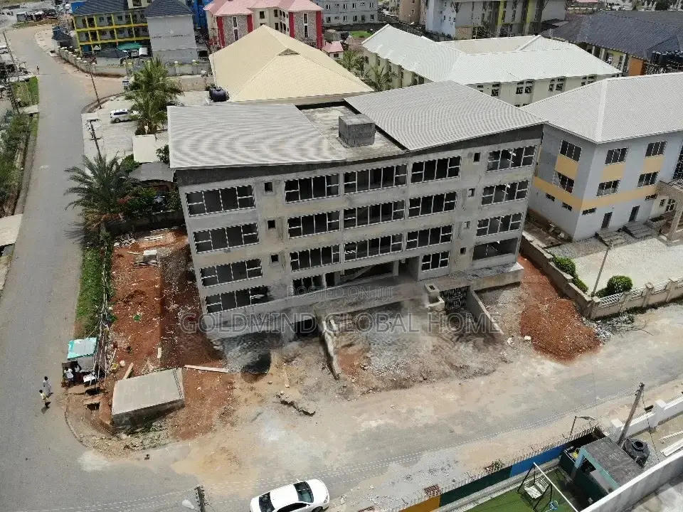 Strategic Plaza for Sale