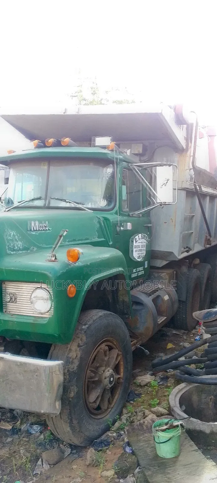 Mack R Model 14 Tires Tipper