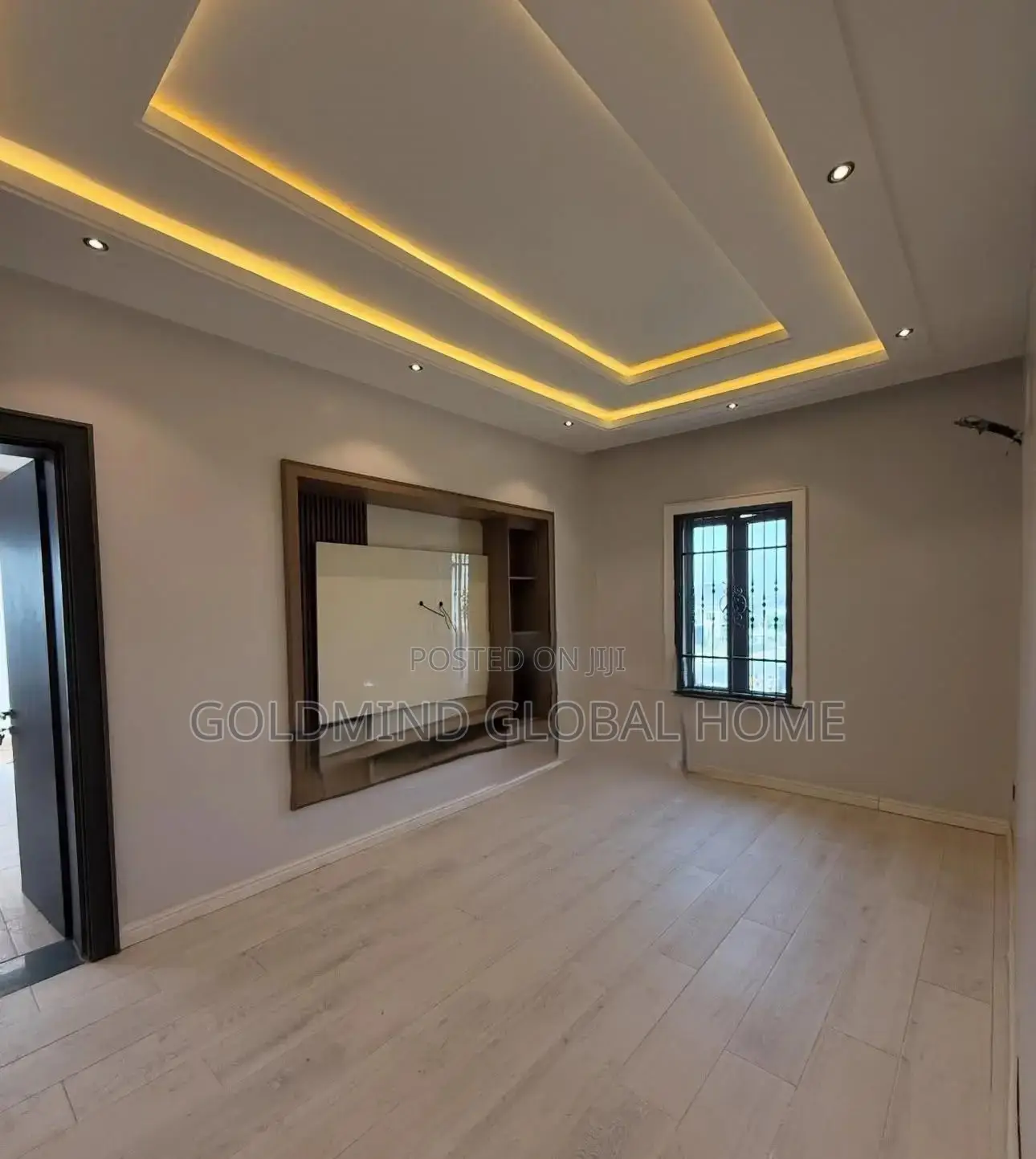 4bdrm Duplex in River Park, FHA for sale