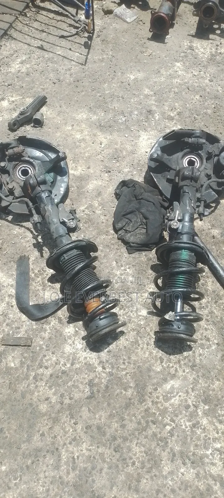 Front Shocks Ford Escape 2013