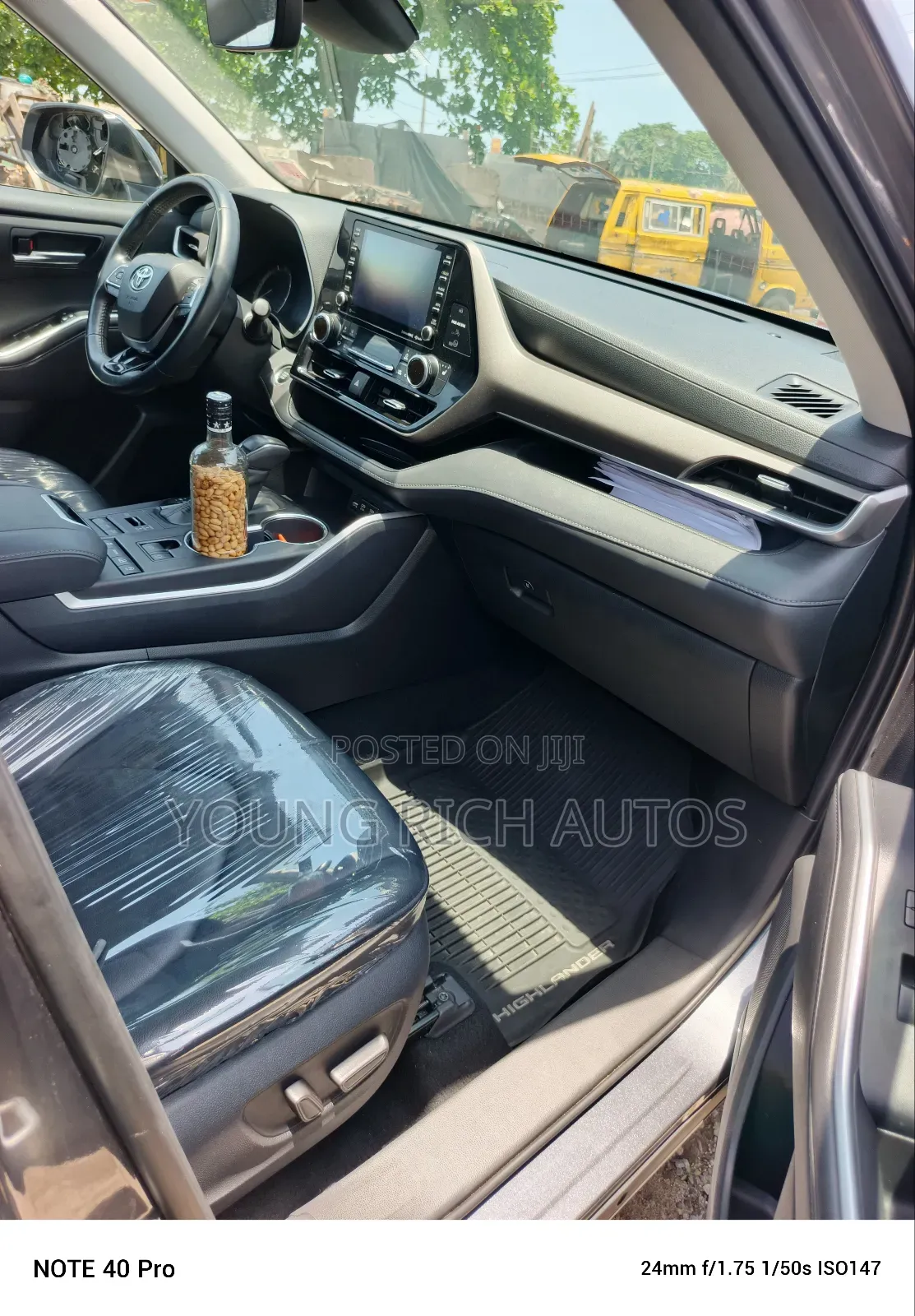 Toyota Highlander 2021 Gray