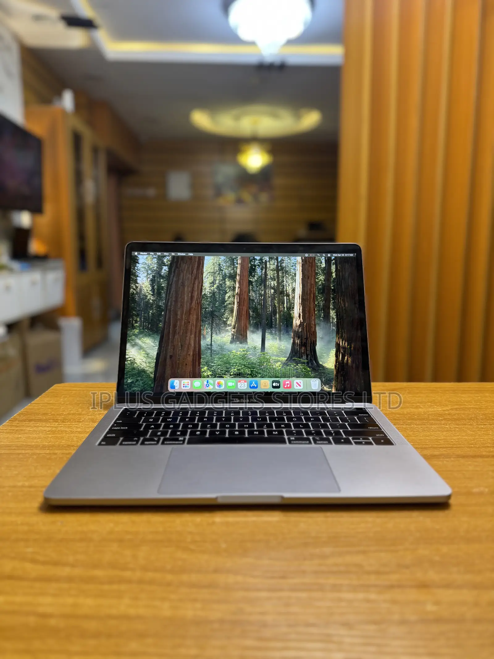 Laptop Apple MacBook Pro 2019 16GB Intel Core I7 SSD 256GB