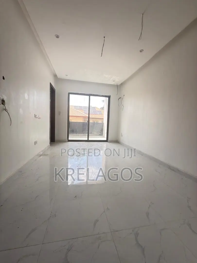 4bdrm Duplex in Lekki Phase 1 for sale