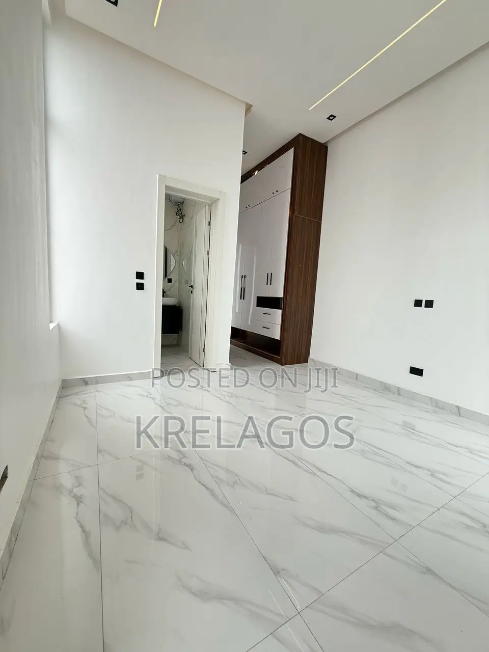 5bdrm Duplex in Ado / Ajah for sale