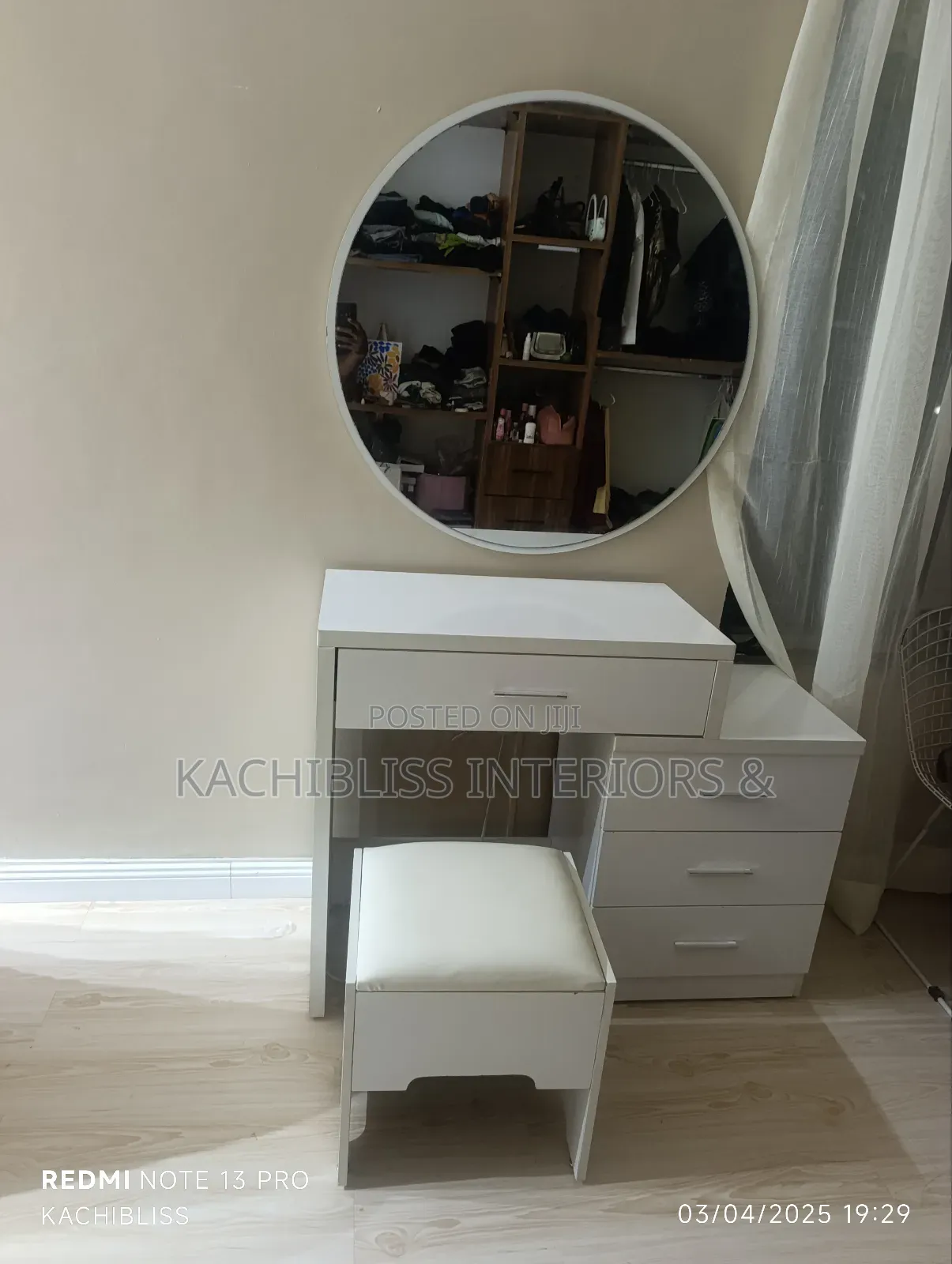 Unique Dressing Mirror