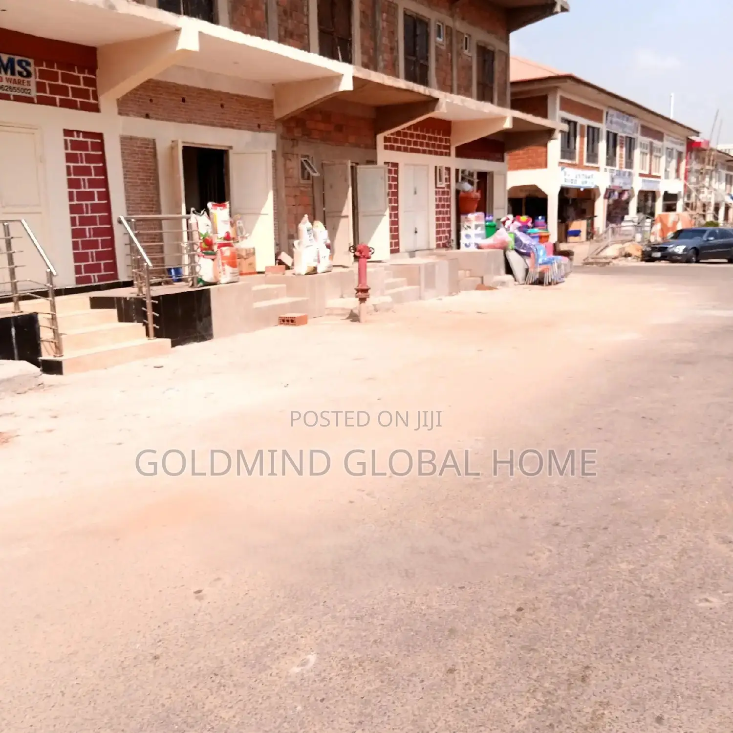 Strategically Located Lock Up Shop in Kaura Market for Sale