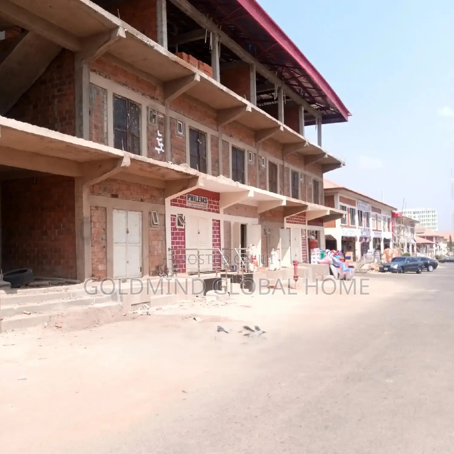 Strategically Located Lock Up Shop in Kaura Market for Sale