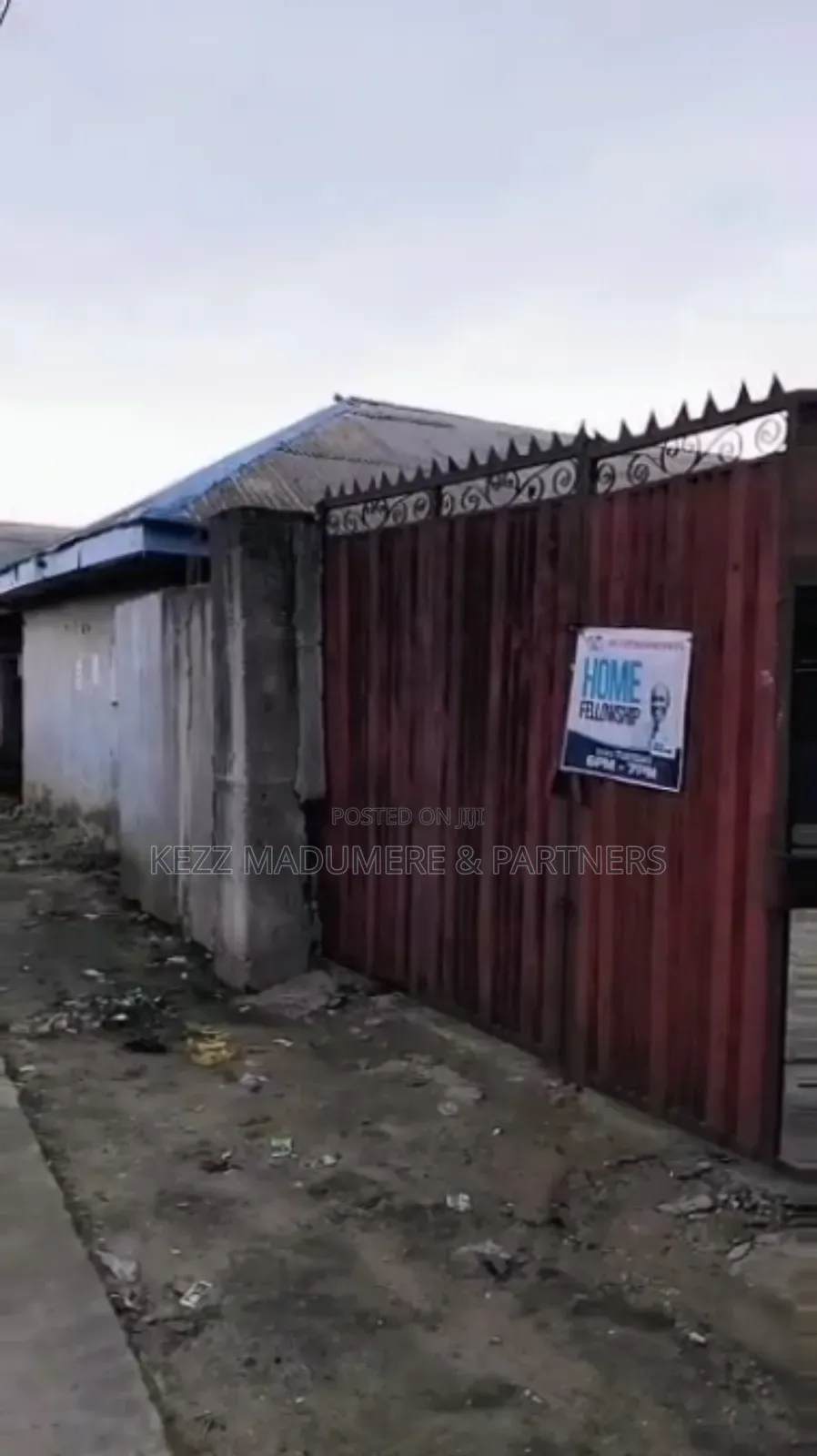 7bdrm Block of Flats in Near Market for sale