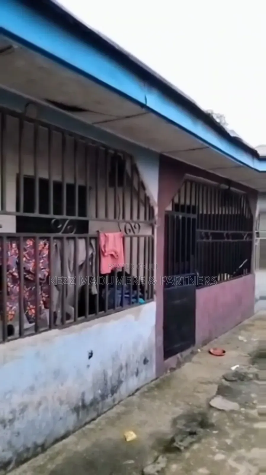 7bdrm Block of Flats in Near Market for sale