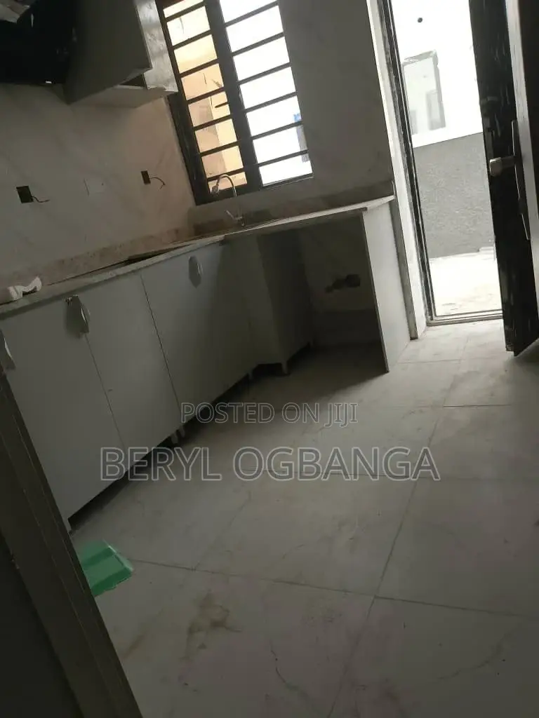 4bdrm Duplex in VGC / Ajah for sale