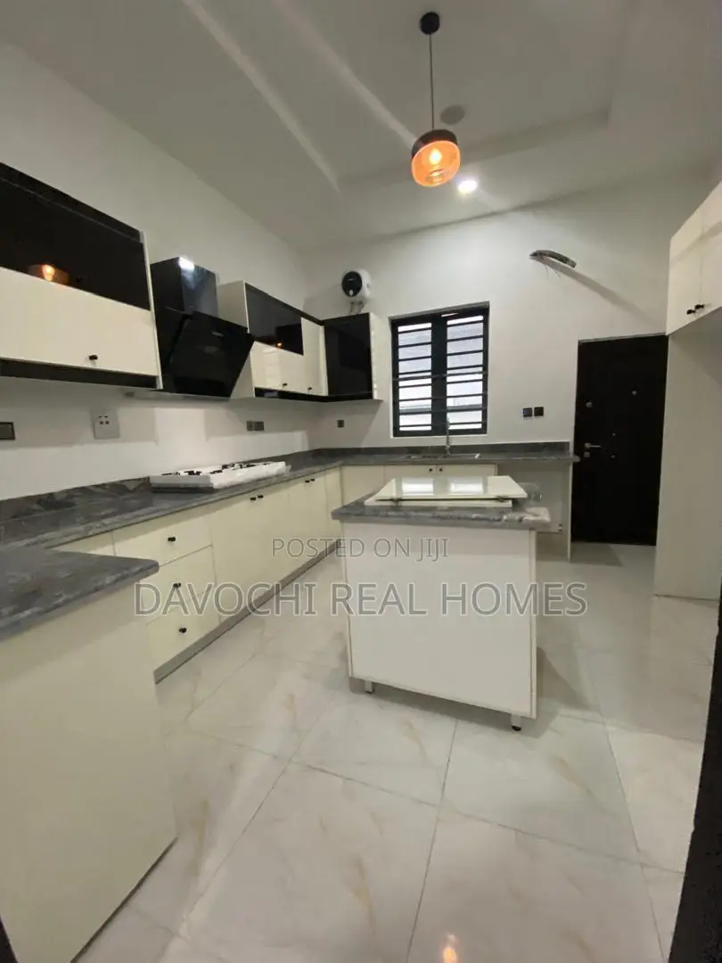 4bdrm Duplex in Osapa London for rent
