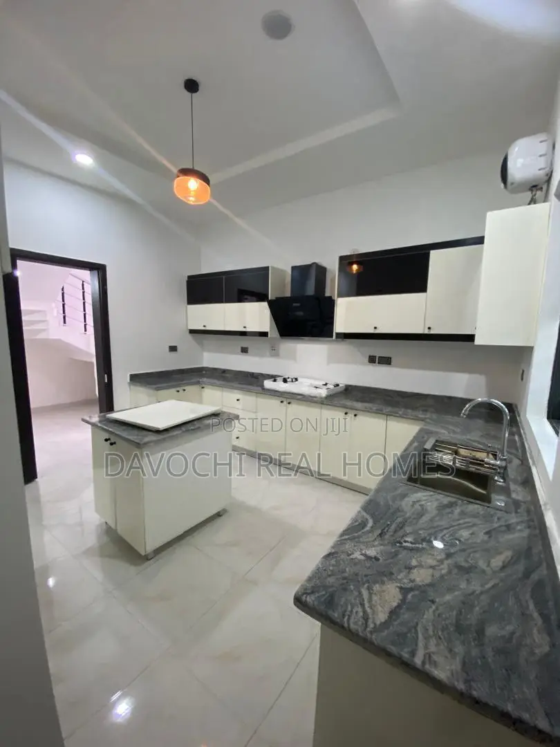 4bdrm Duplex in Osapa London for rent