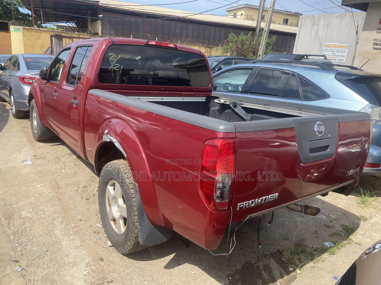 Nissan Frontier Crew Cab SE 4x4 Long 2009 Red