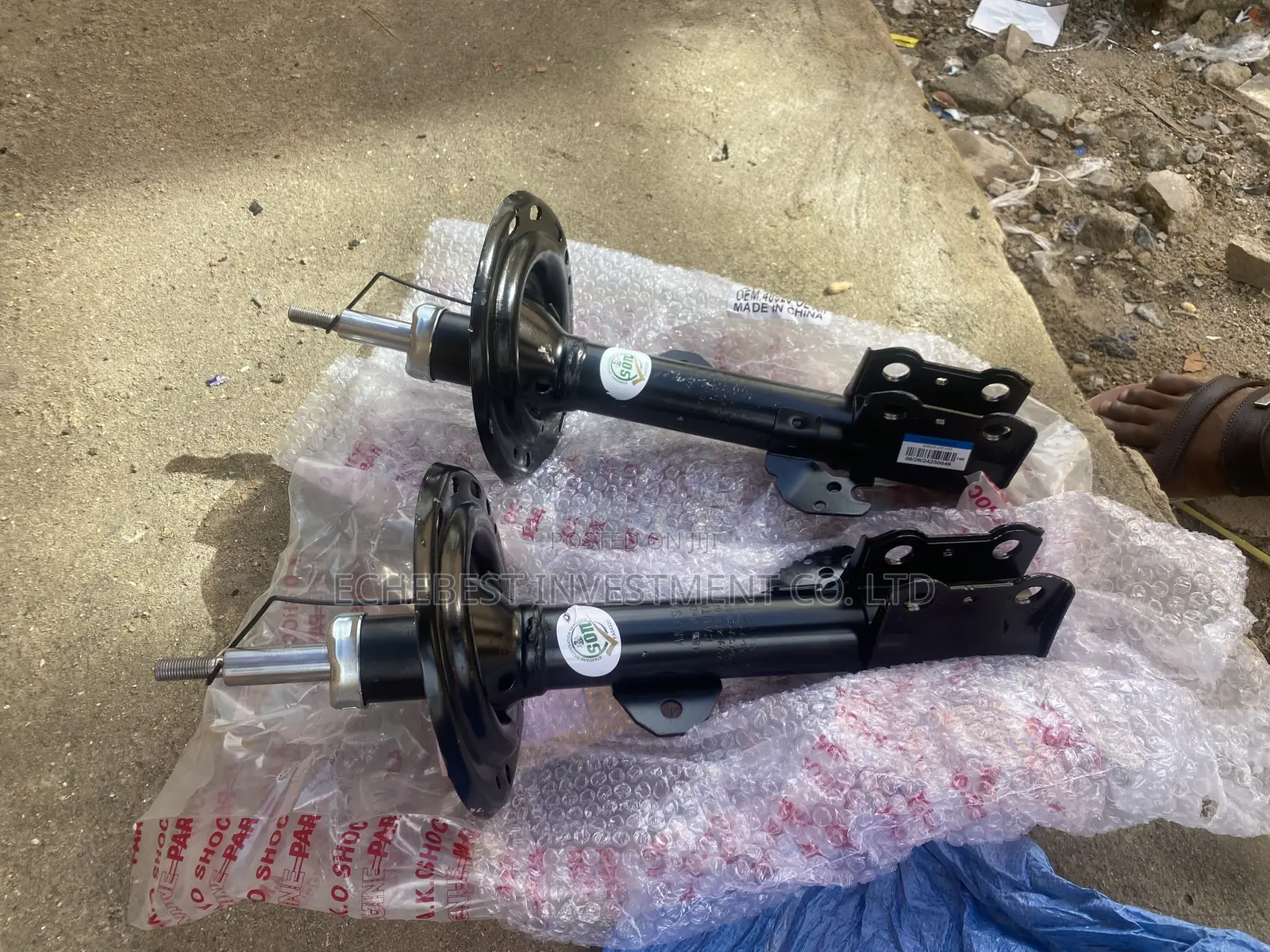 Quality Front Shock Absorber Venza
