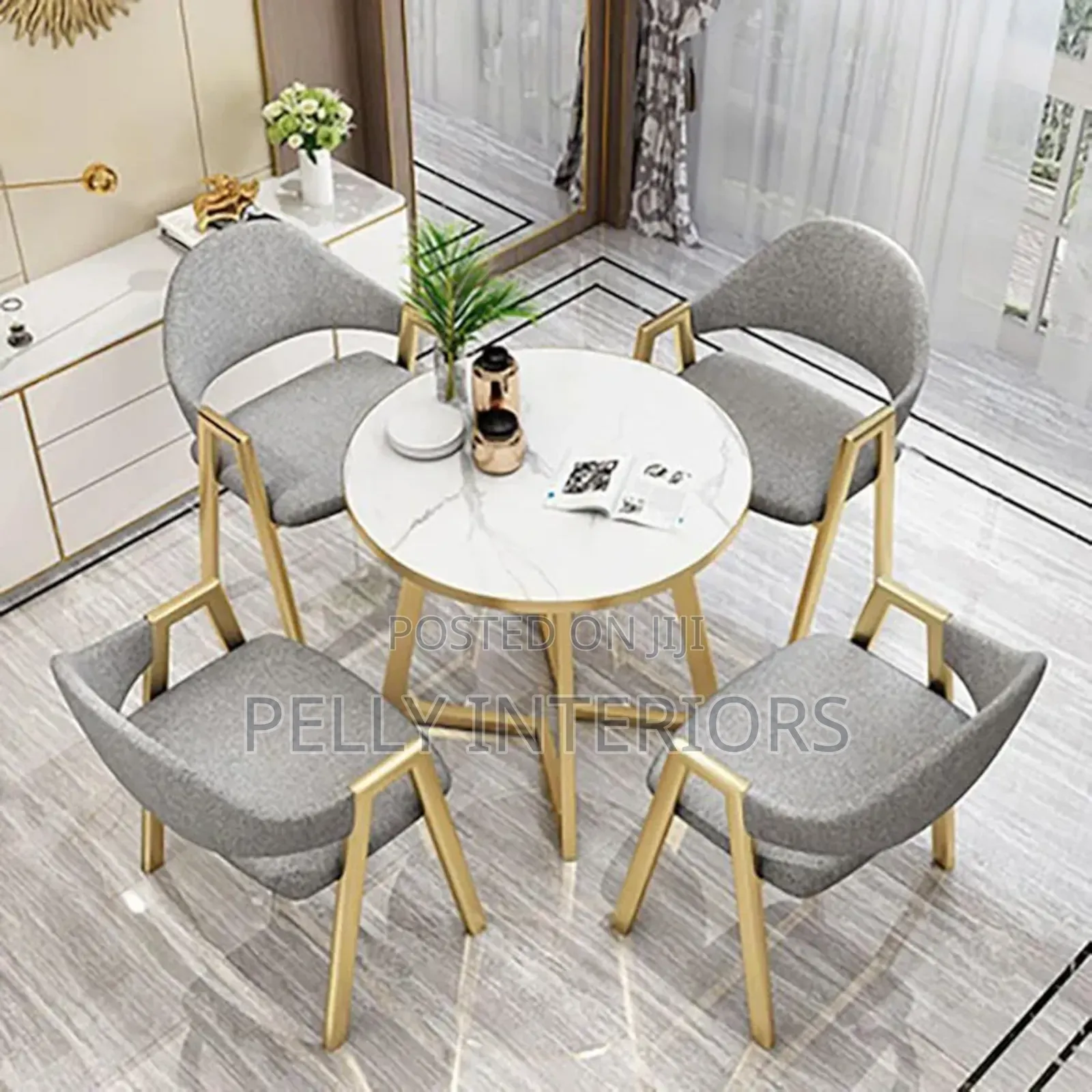 Round Dinning Set With 4 Chairs