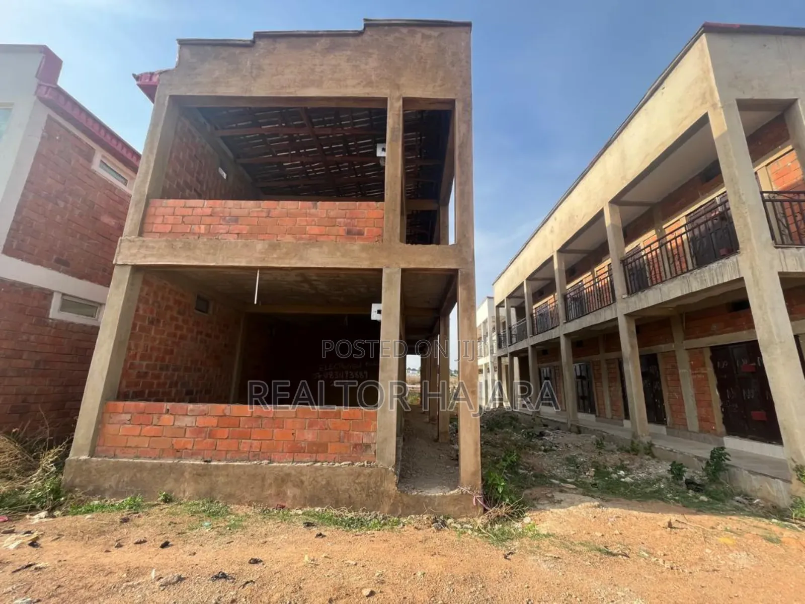 Shopping Mall Shops for Sale at Building Material Market