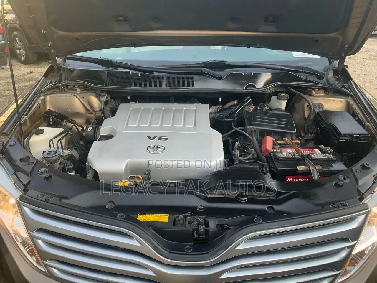 Toyota Venza AWD 2011 Gold
