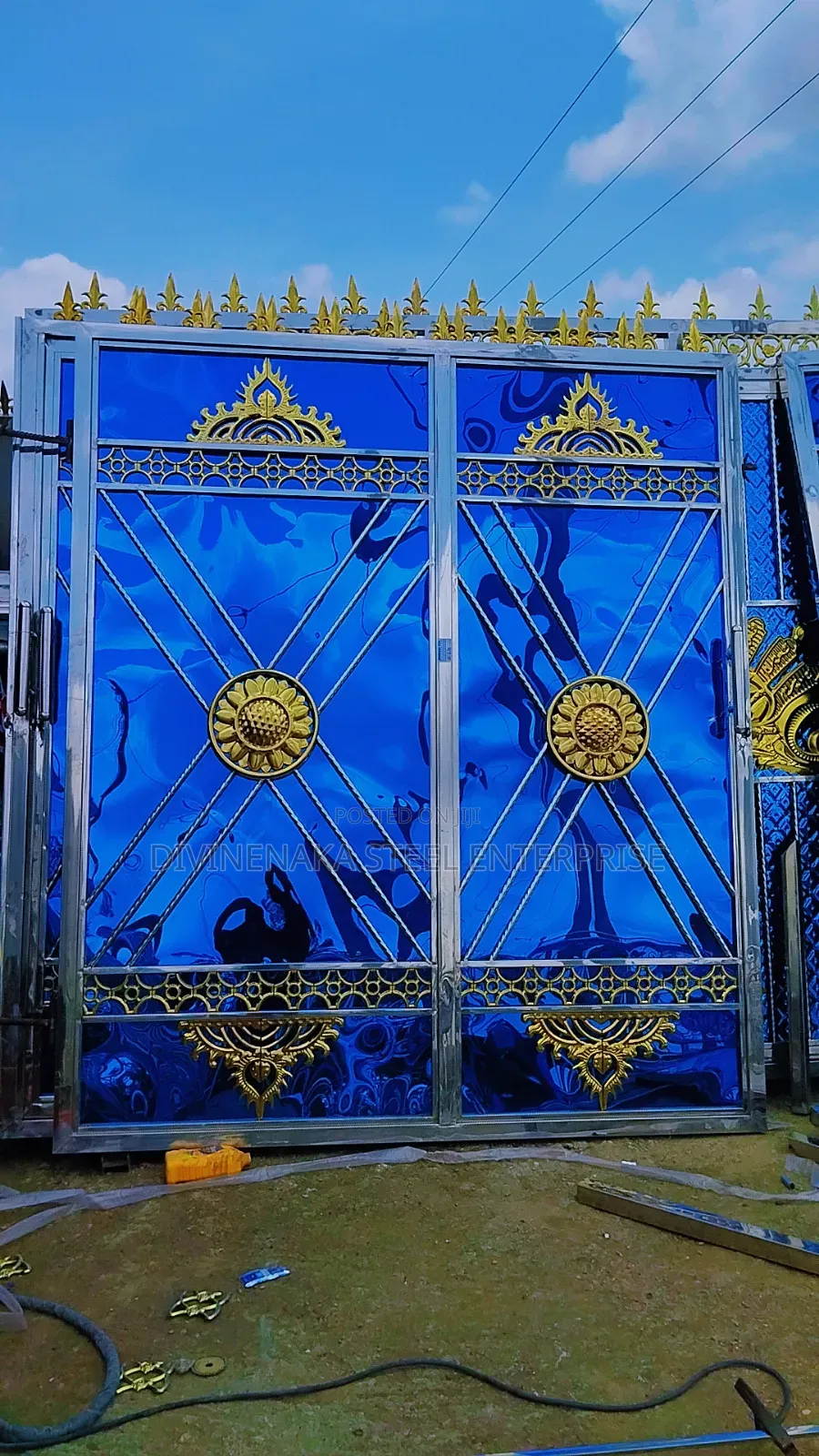 Blue 304 Butterfly Stainless Gate