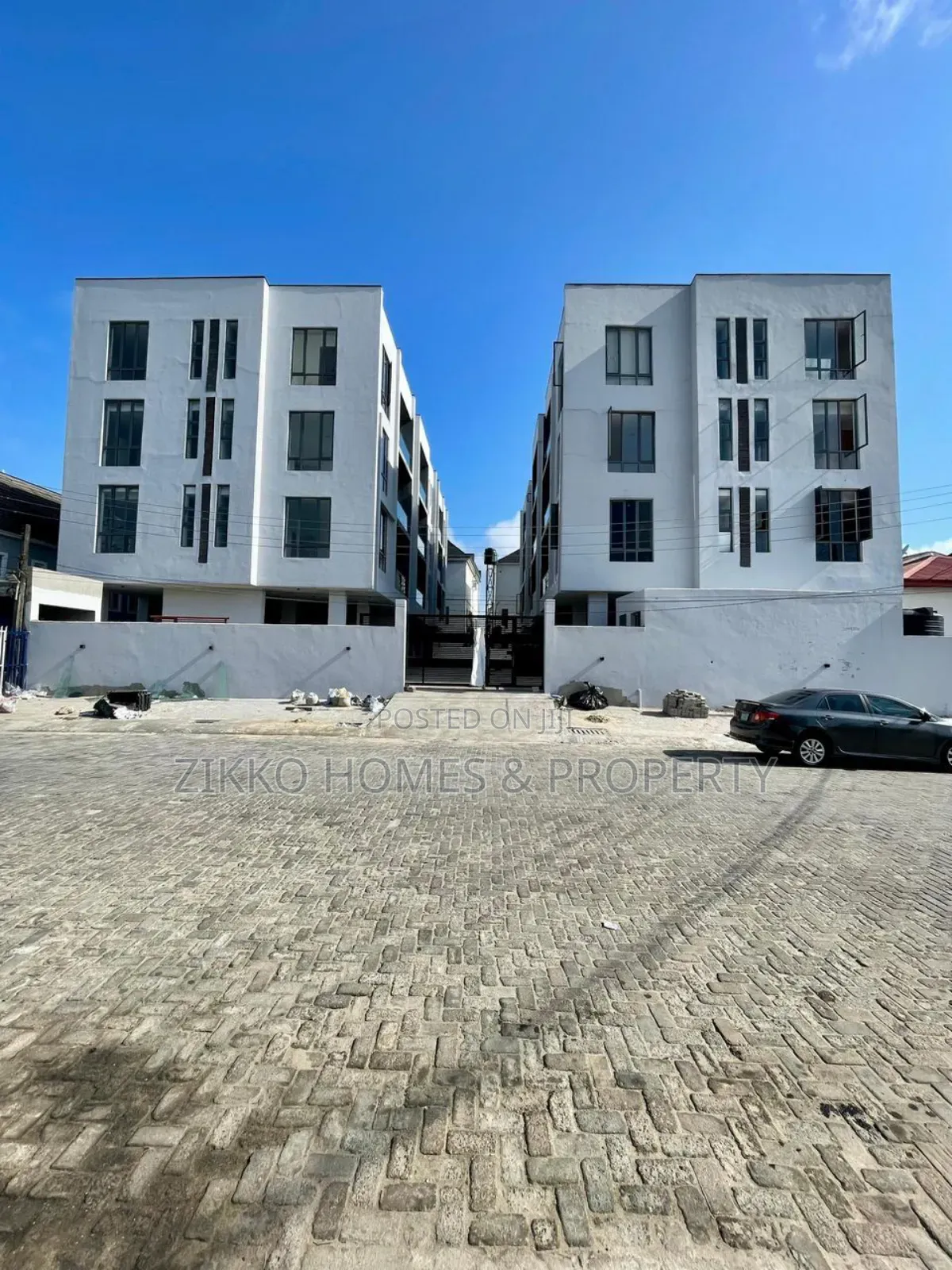 2bdrm Apartment in Chevron Drive, Lekki for sale