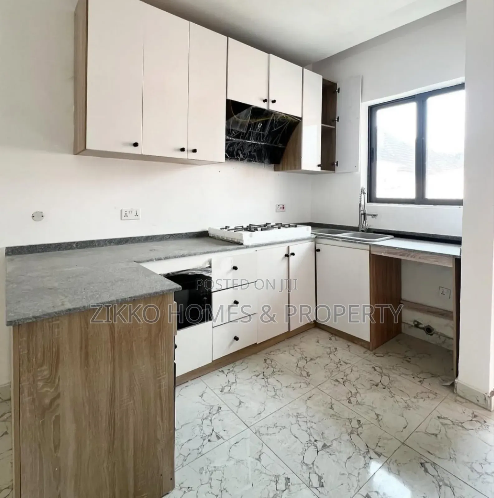 2bdrm Apartment in Chevron Drive, Lekki for sale