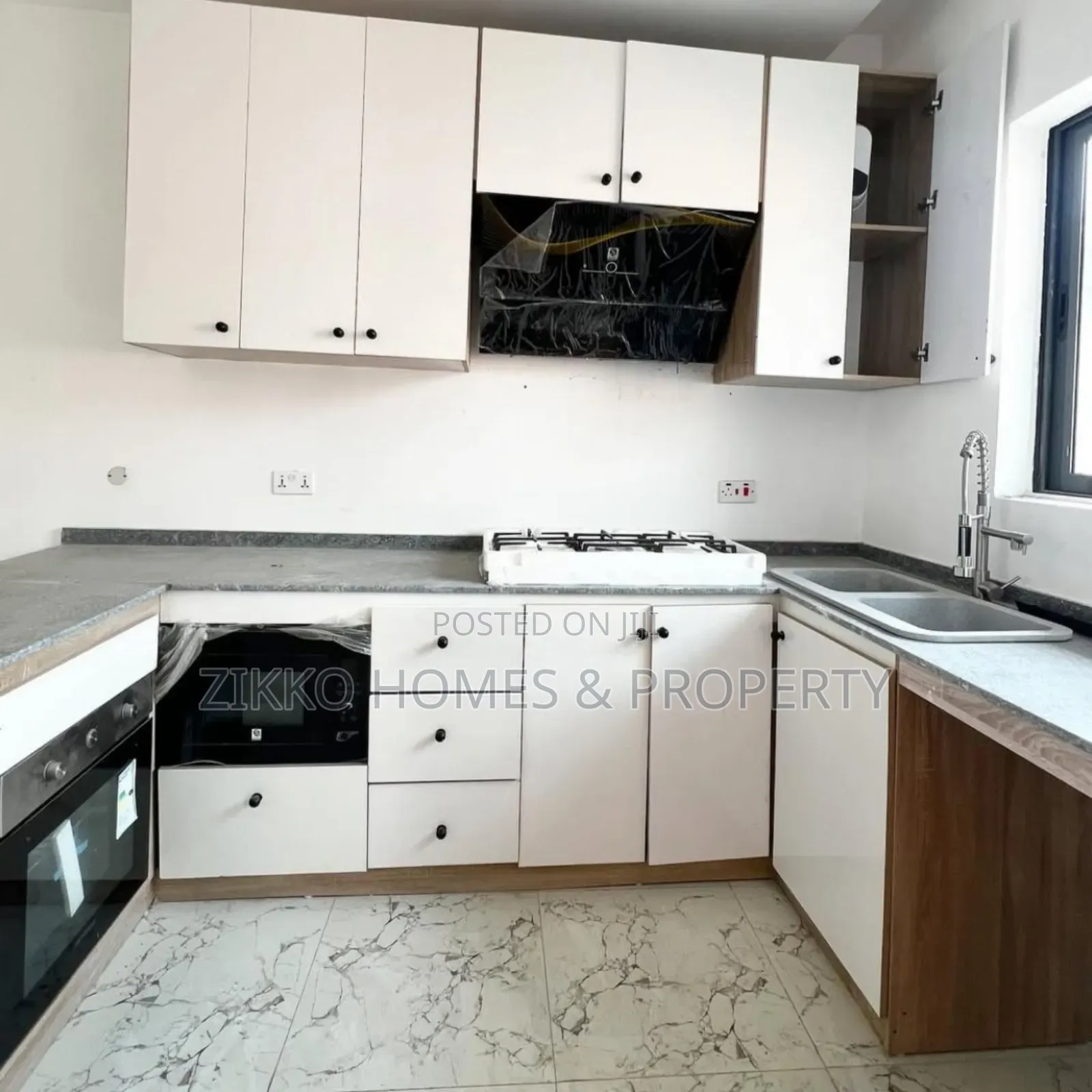 2bdrm Apartment in Chevron Drive, Lekki for sale
