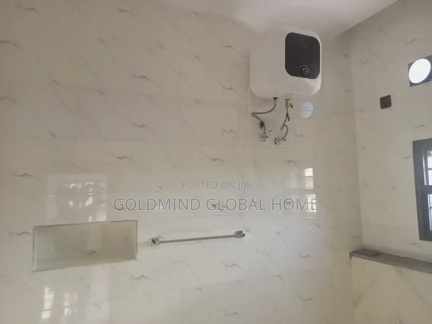 5bdrm Duplex in Gaduwa for sale