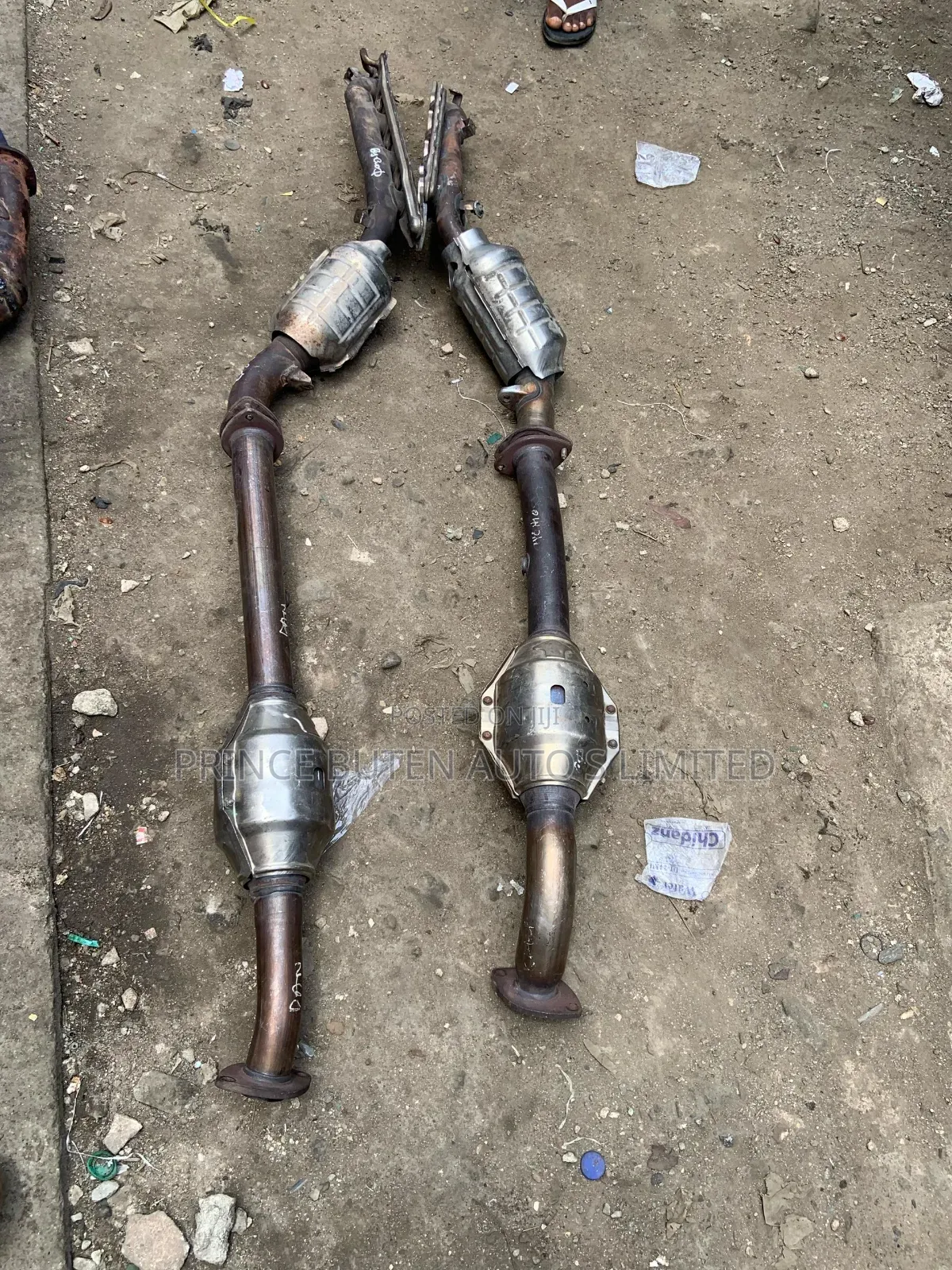 Complete Set of Catalyst Landcruiser 2013 Separate Manifold