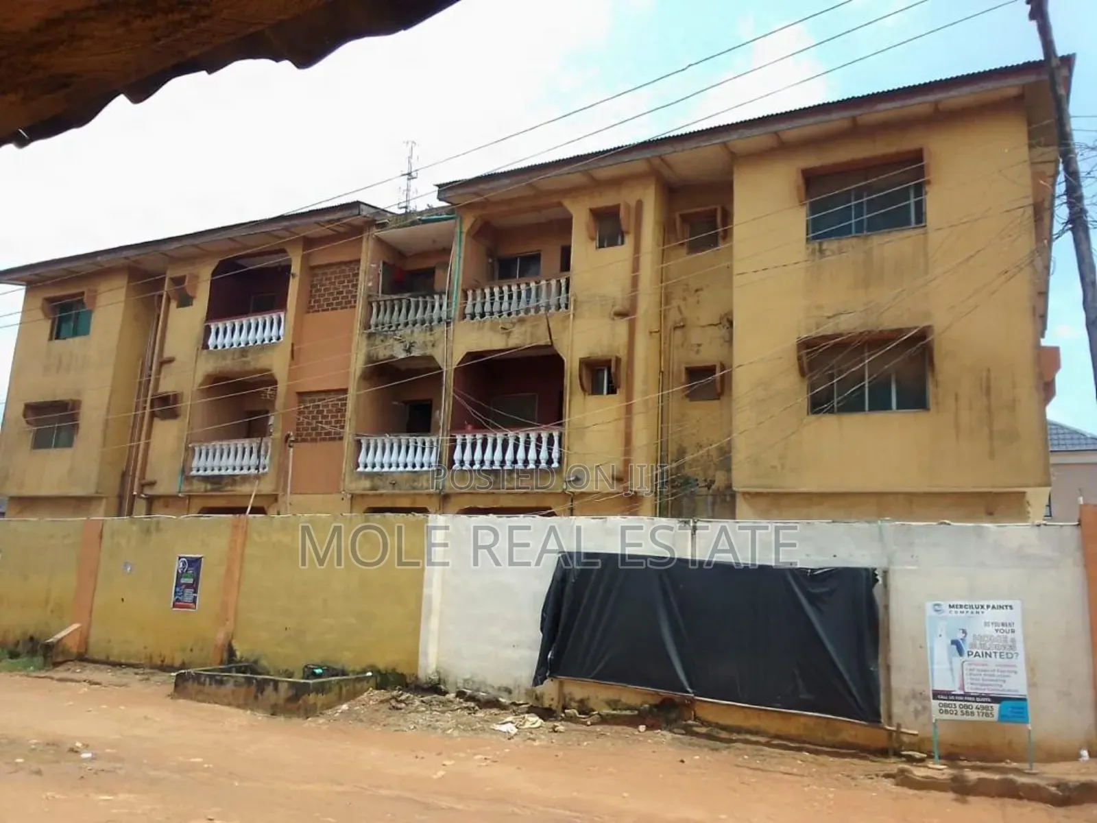 3bdrm Block of Flats in Hossana Estate By for sale
