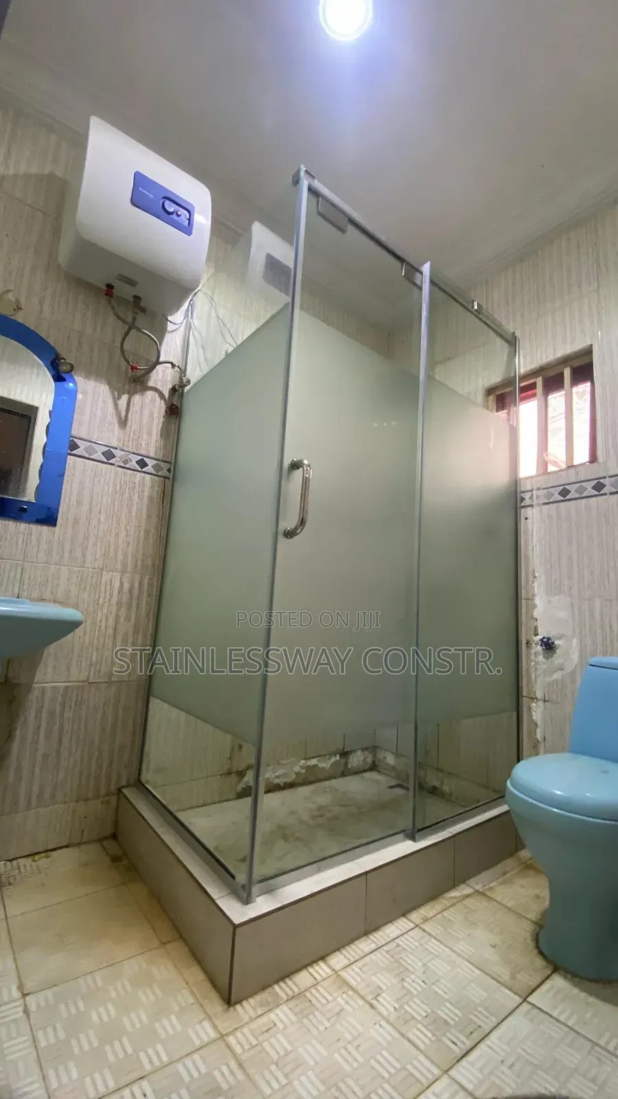 Luminous Shower Glass Cubicle