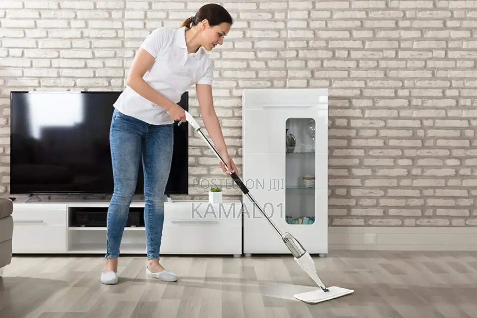 Spray Mop for Floor Cleaning,With a Refillable Spray Bottle
