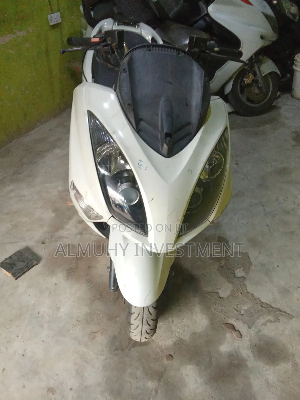 Yamaha Majesty 2013 White