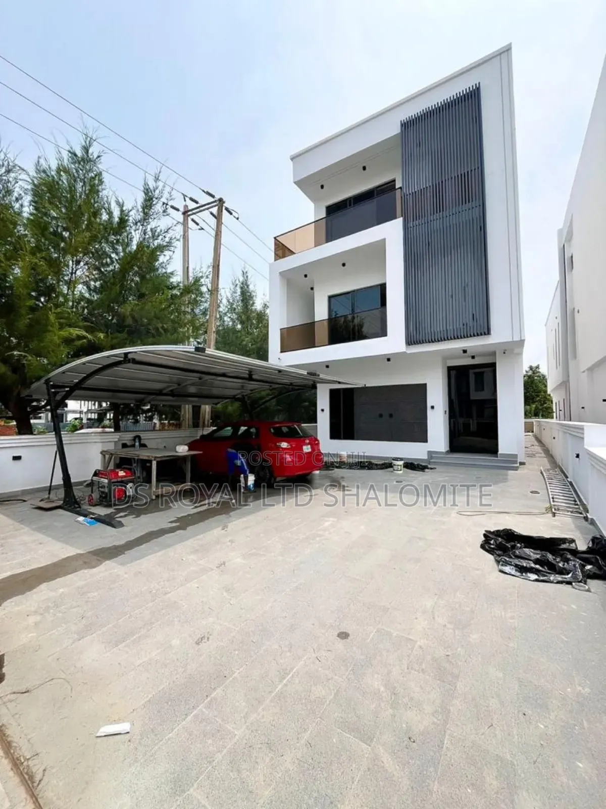 5bdrm Duplex in Lagos Island / Lagos Island for sale
