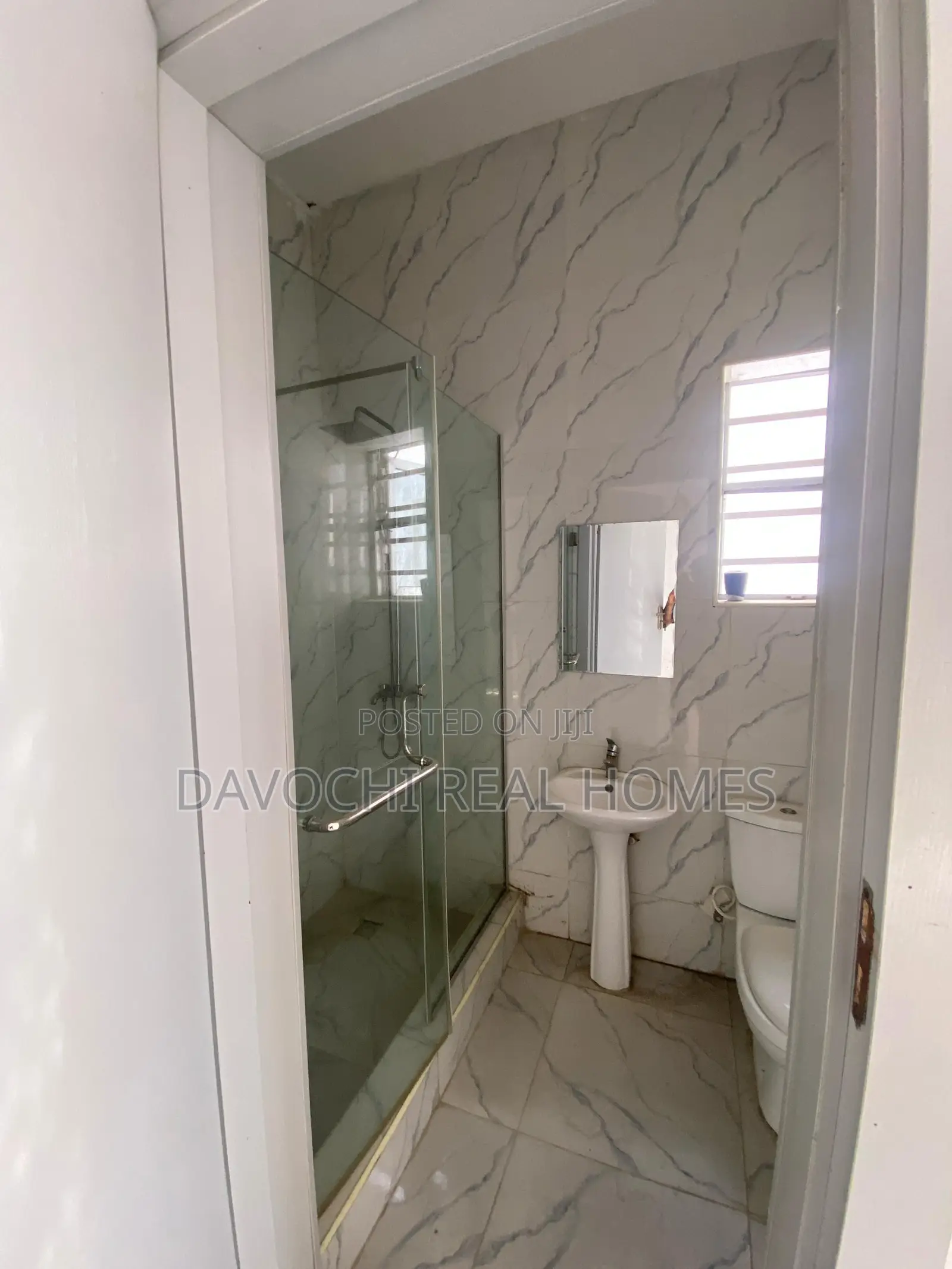 4bdrm Duplex in Orchid Road., Lekki Phase 2 for rent
