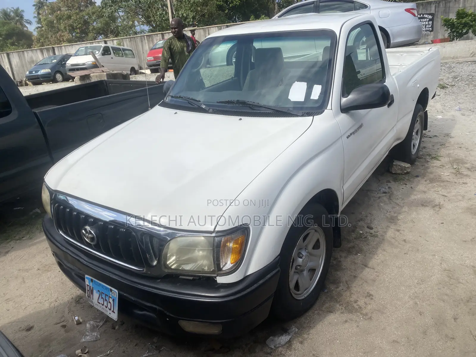 Toyota Tacoma Base 4x4 Regular Cab 103.3 in. WB 2001 White