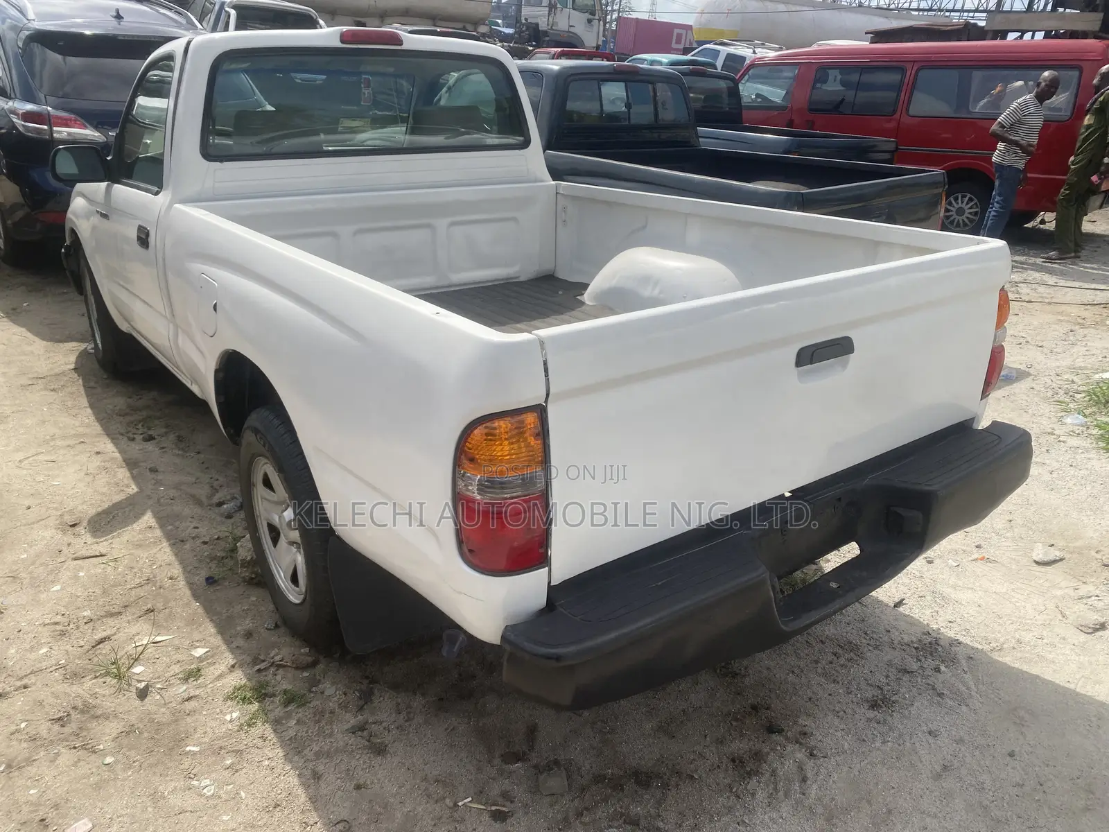 Toyota Tacoma Base 4x4 Regular Cab 103.3 in. WB 2001 White