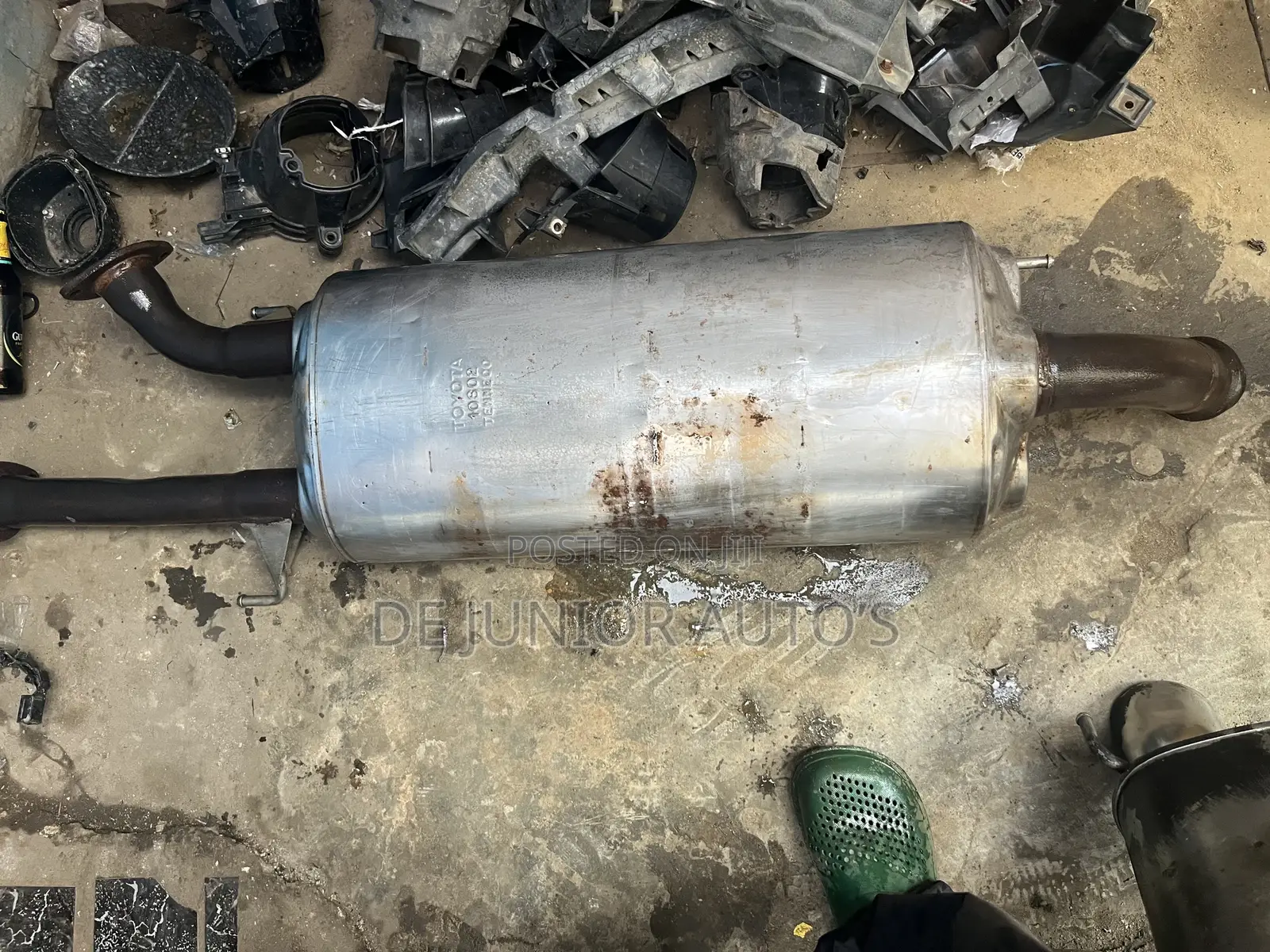 Exhaust Silencer Pot Toyota Sequoia 2010-15 Model